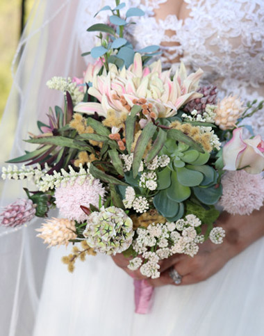 wedding bouquet at Cedars Resort